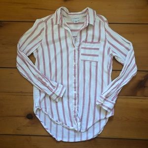 Red/white Liz Claiborne soft button up SMALL
